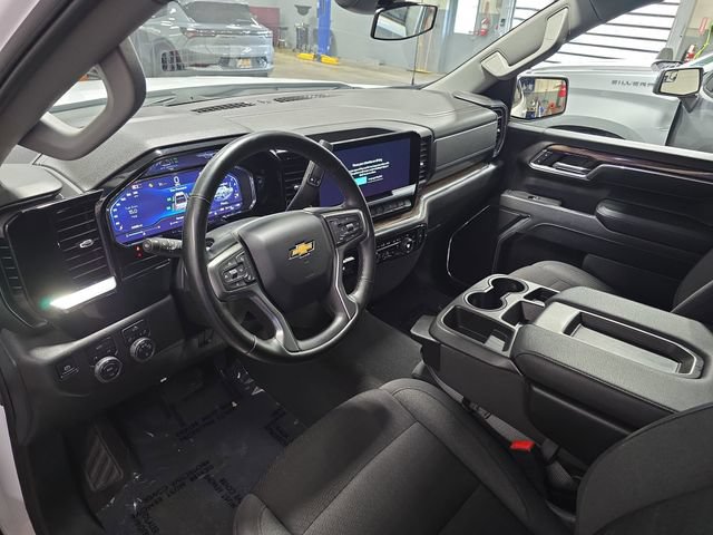 Used 2025 Chevrolet Silverado 1500 LT AWD/4WD image 19
