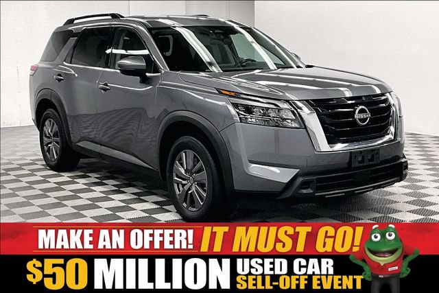 Used 2025 Nissan Pathfinder SV FWD image 1