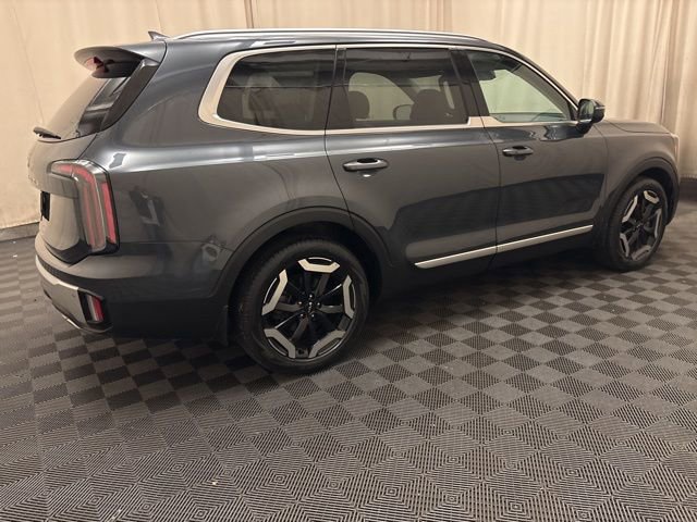 Used 2023 Kia Telluride EX image 7
