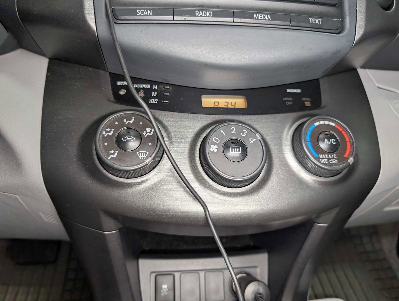 Used 2012 Toyota RAV4 4WD w/ Upgrade Value Pkg image 29