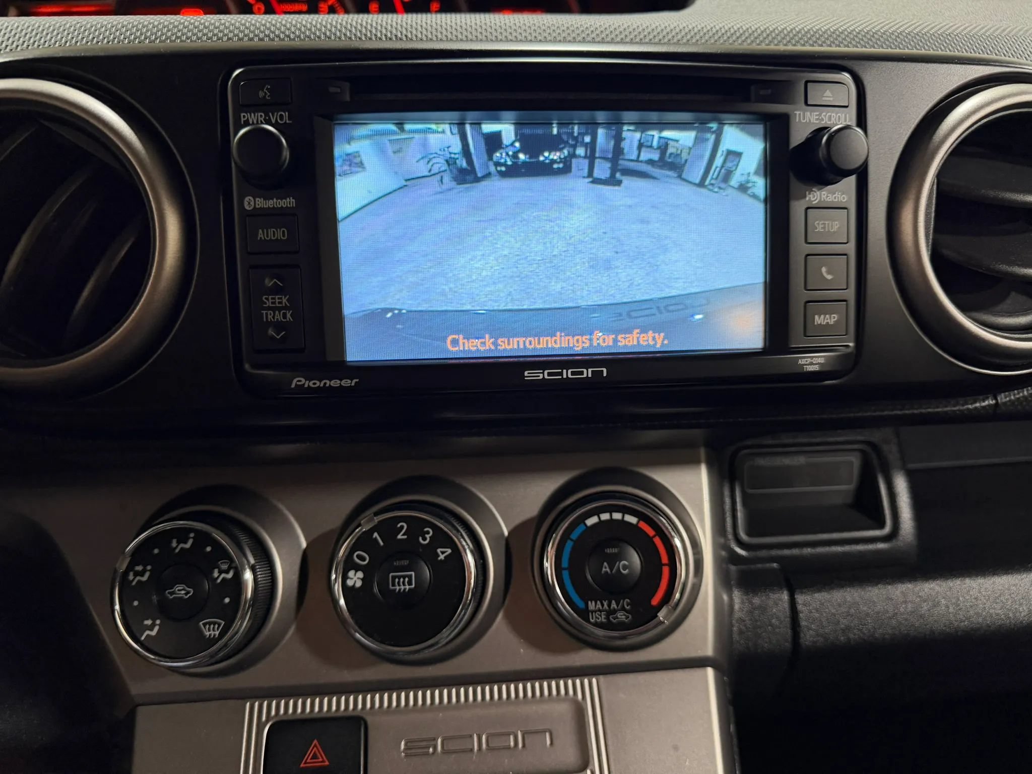 Used 2015 Scion xB FWD image 45