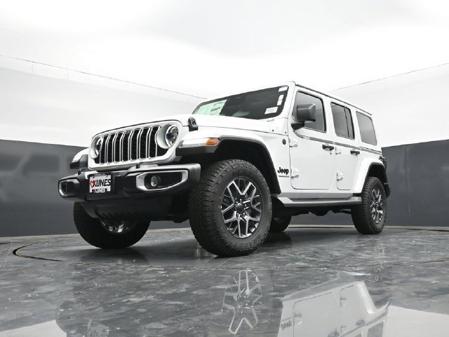 New 2026 Jeep Wrangler Unlimited Sahara AWD/4WD image 41
