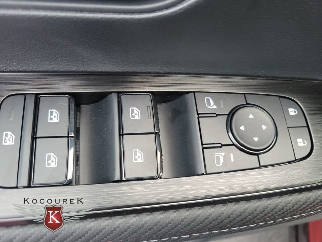 New 2027 Nissan Kicks SR w/ SR Premium Package AWD/4WD image 17