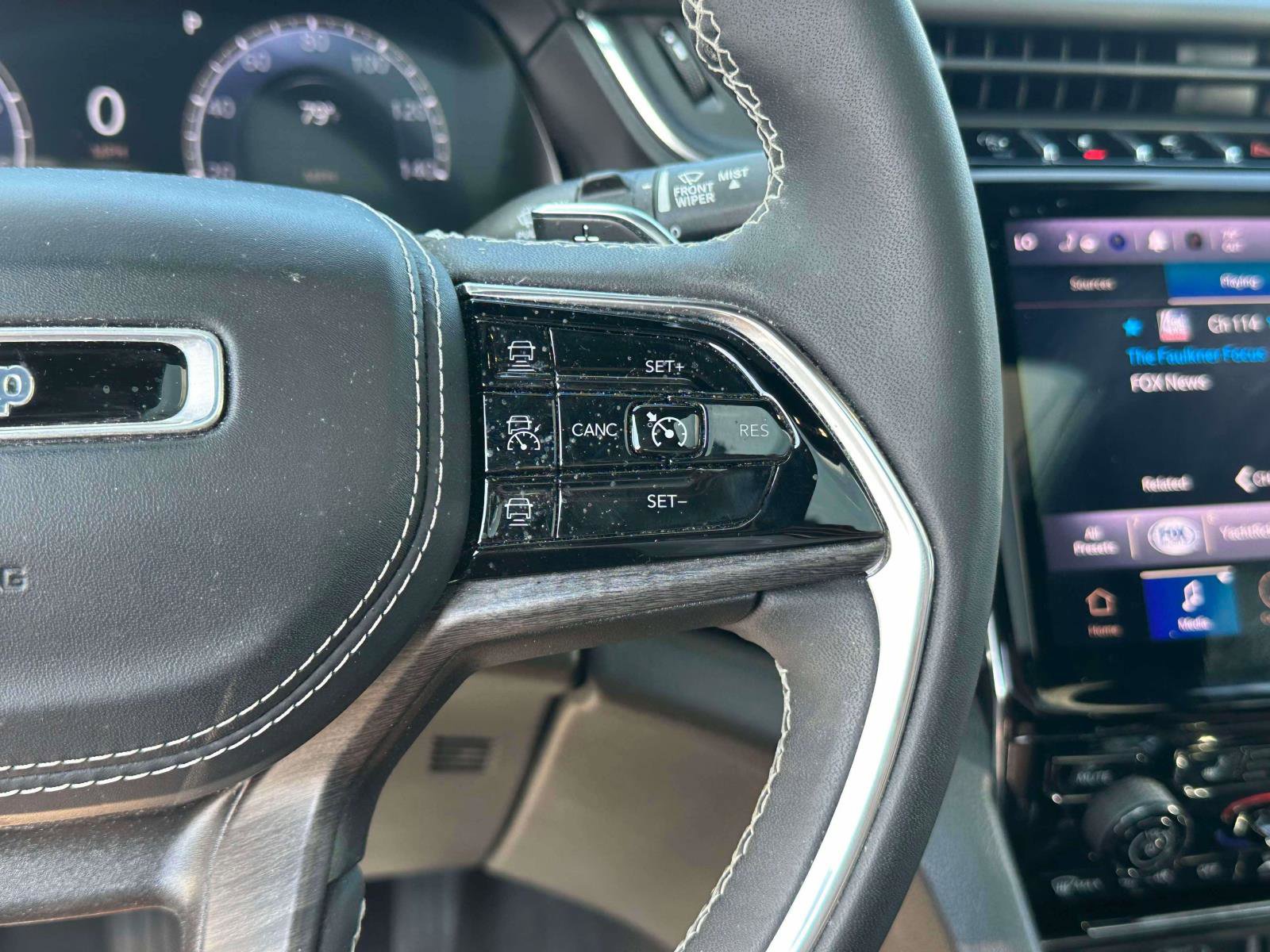 Used 2023 Jeep Grand Cherokee Overland w/ Luxury Tech Group IV image 23