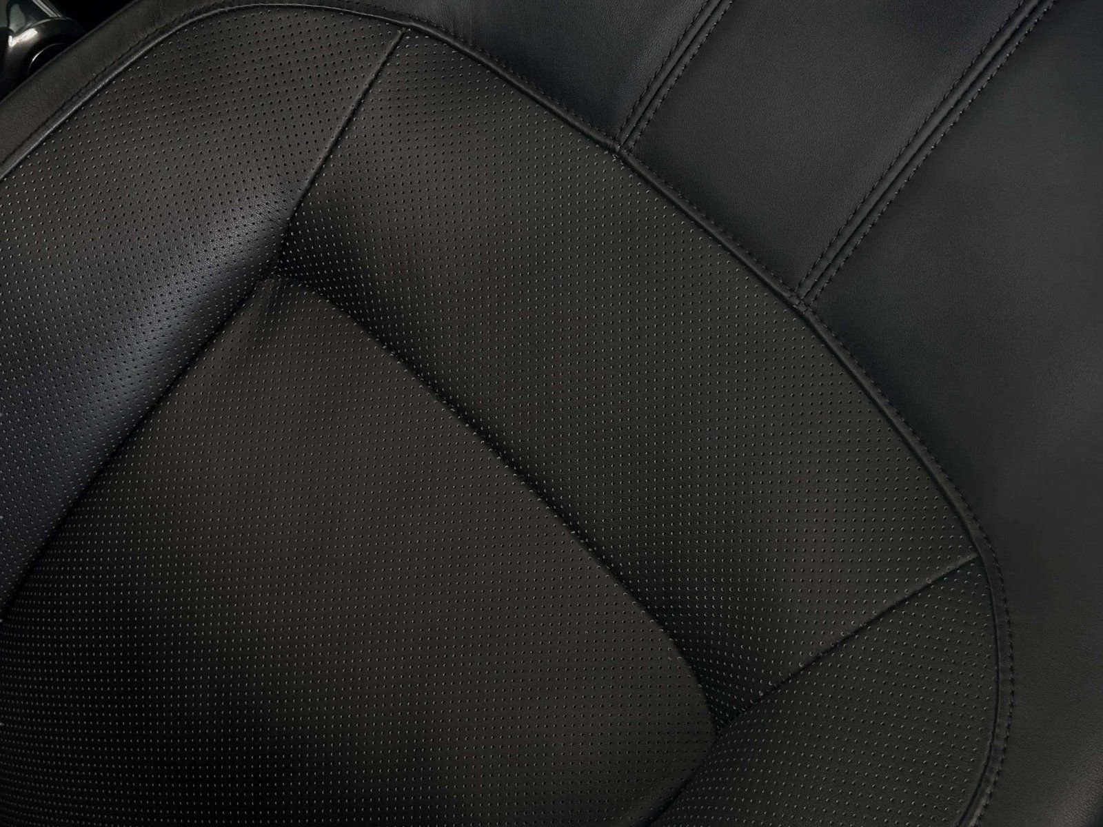 Used 2022 Land Rover Range Rover P525 Westminster Edition image 15