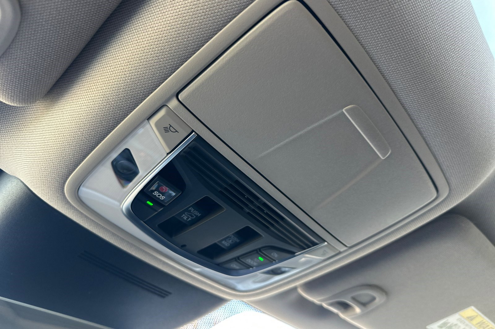 Used 2025 Acura MDX SH-AWD w/ Technology Package image 24