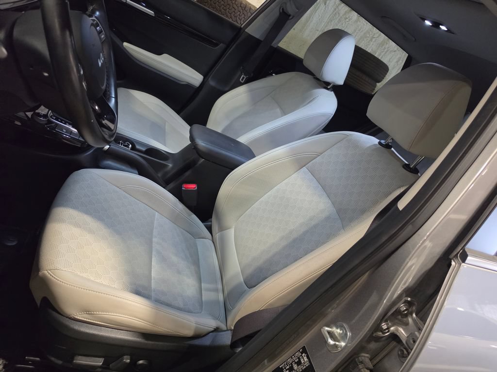 Used 2023 Kia Seltos EX AWD/4WD image 6
