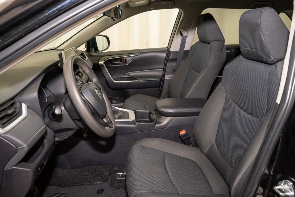 Certified 2024 Toyota RAV4 LE AWD/4WD image 9
