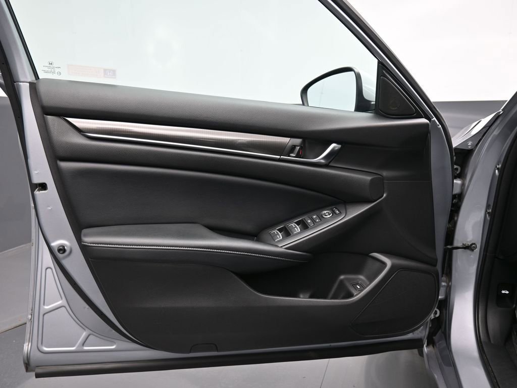 Used 2018 Honda Accord Sport image 30
