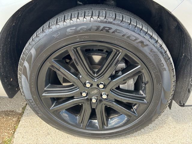 Used 2024 Ford Edge ST-Line AWD/4WD image 11