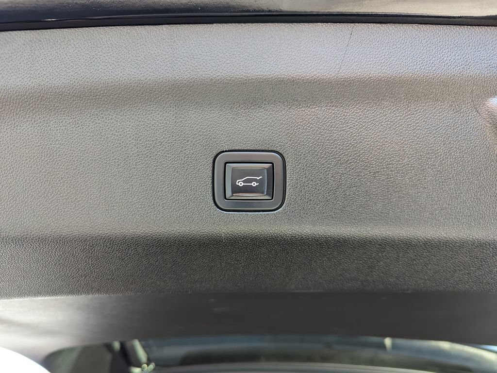 Used 2023 Chevrolet Tahoe Z71 AWD/4WD image 45