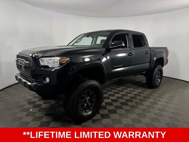 Used 2022 Toyota Tacoma SR5 image 3