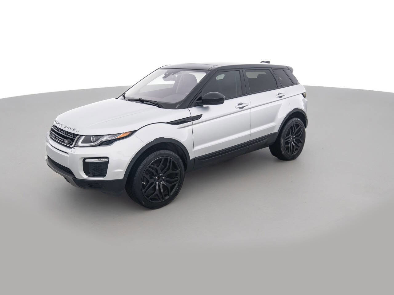 Used 2017 Land Rover Range Rover Evoque SE image 9