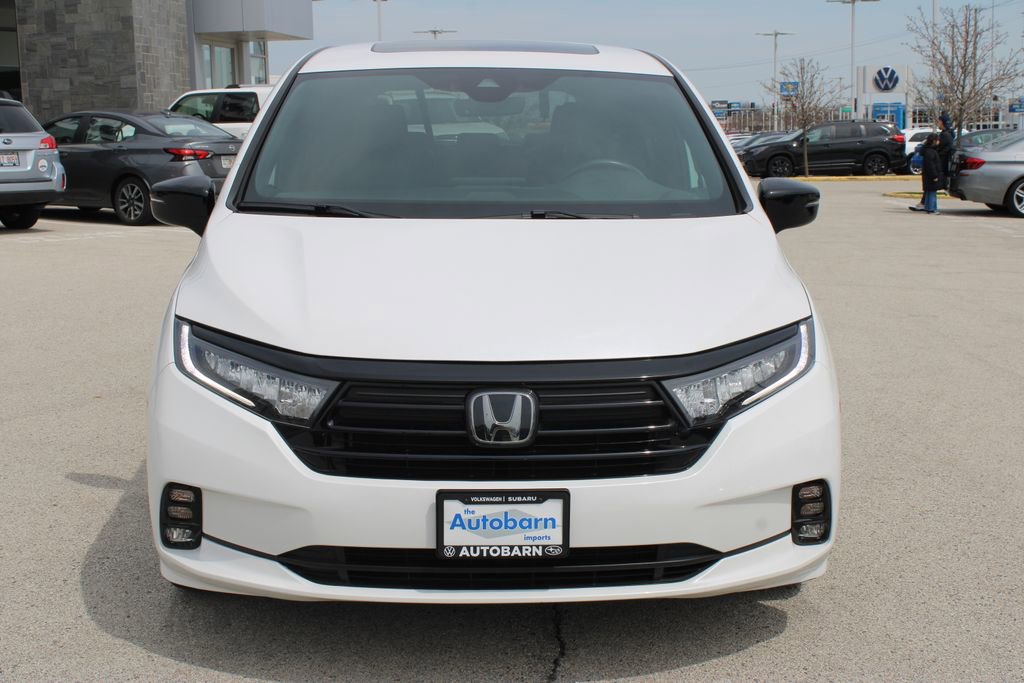 Used 2023 Honda Odyssey Sport image 2