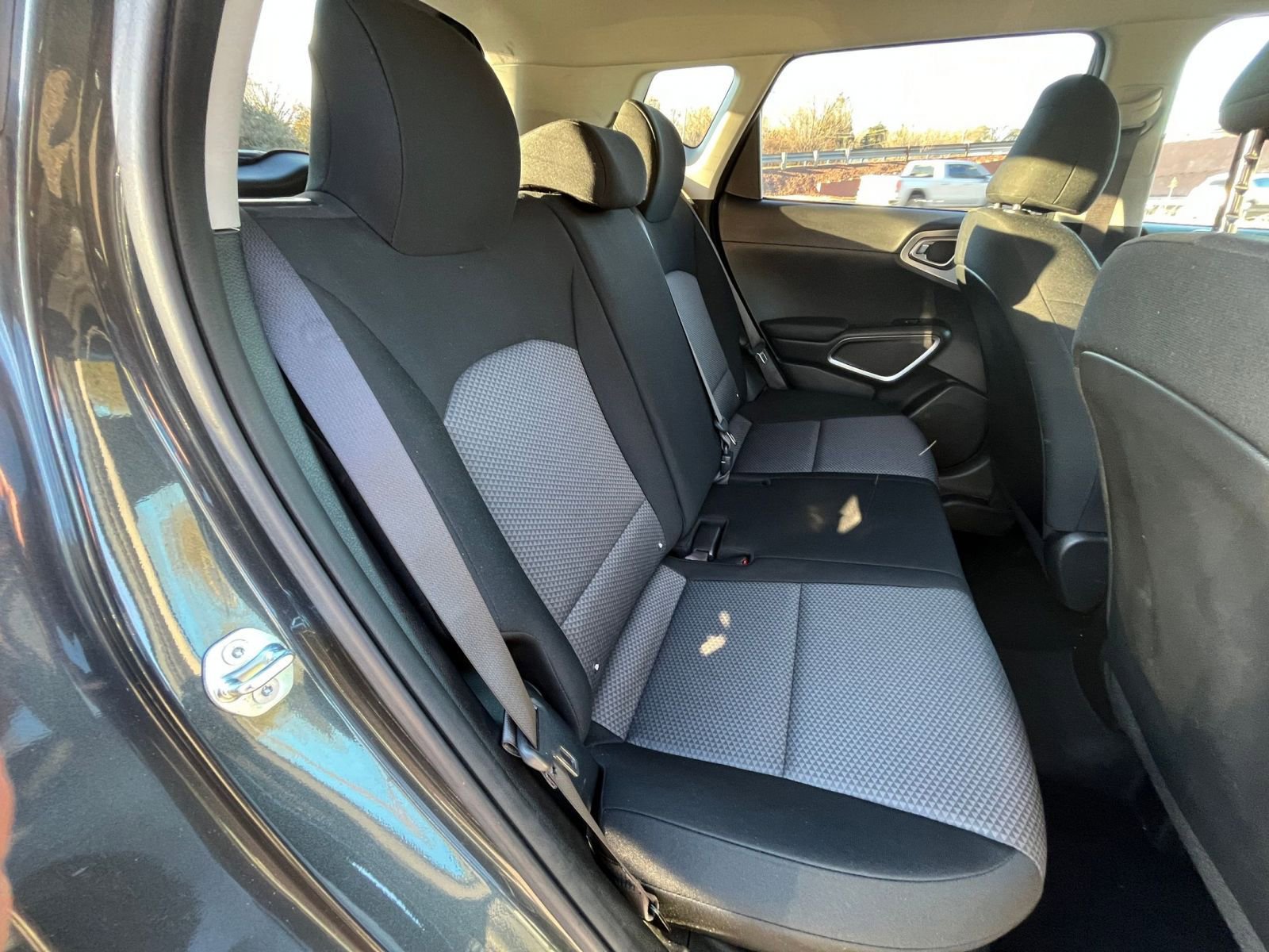 Used 2025 Kia Soul LX w/ LX Technology Package image 34