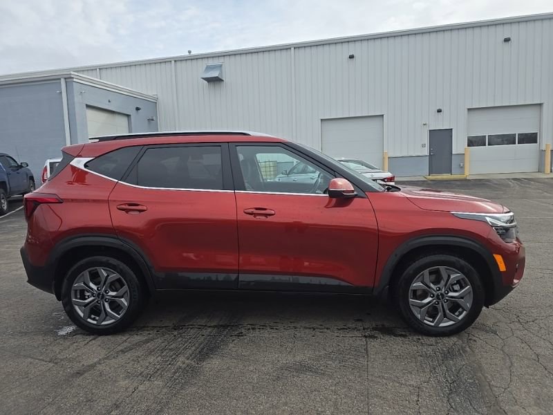 Certified 2024 Kia Seltos S image 9