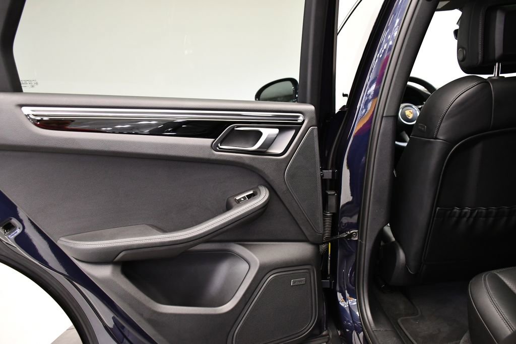 Used 2023 Porsche Macan S image 42