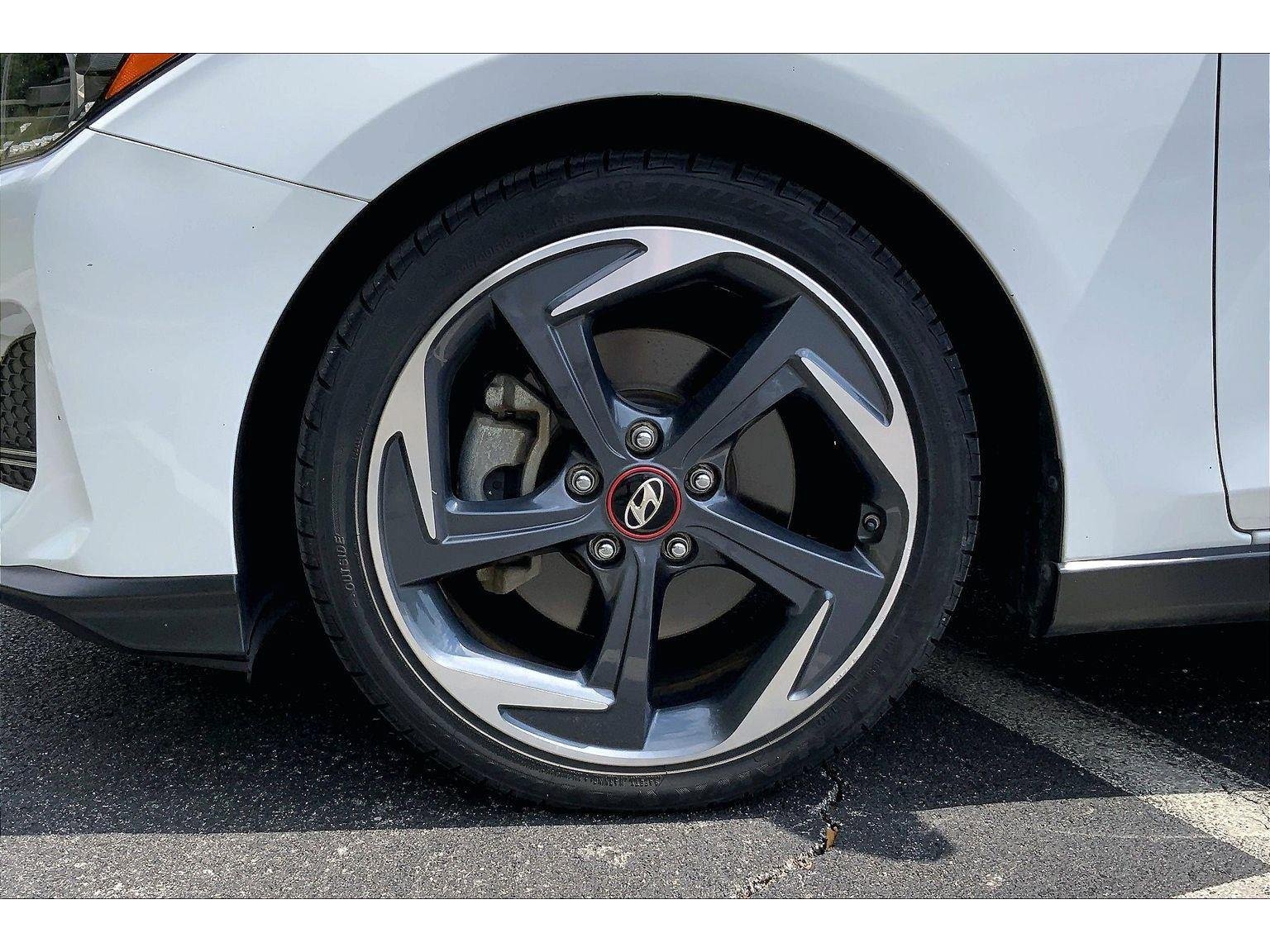 Used 2019 Hyundai Veloster Turbo Ultimate FWD image 7