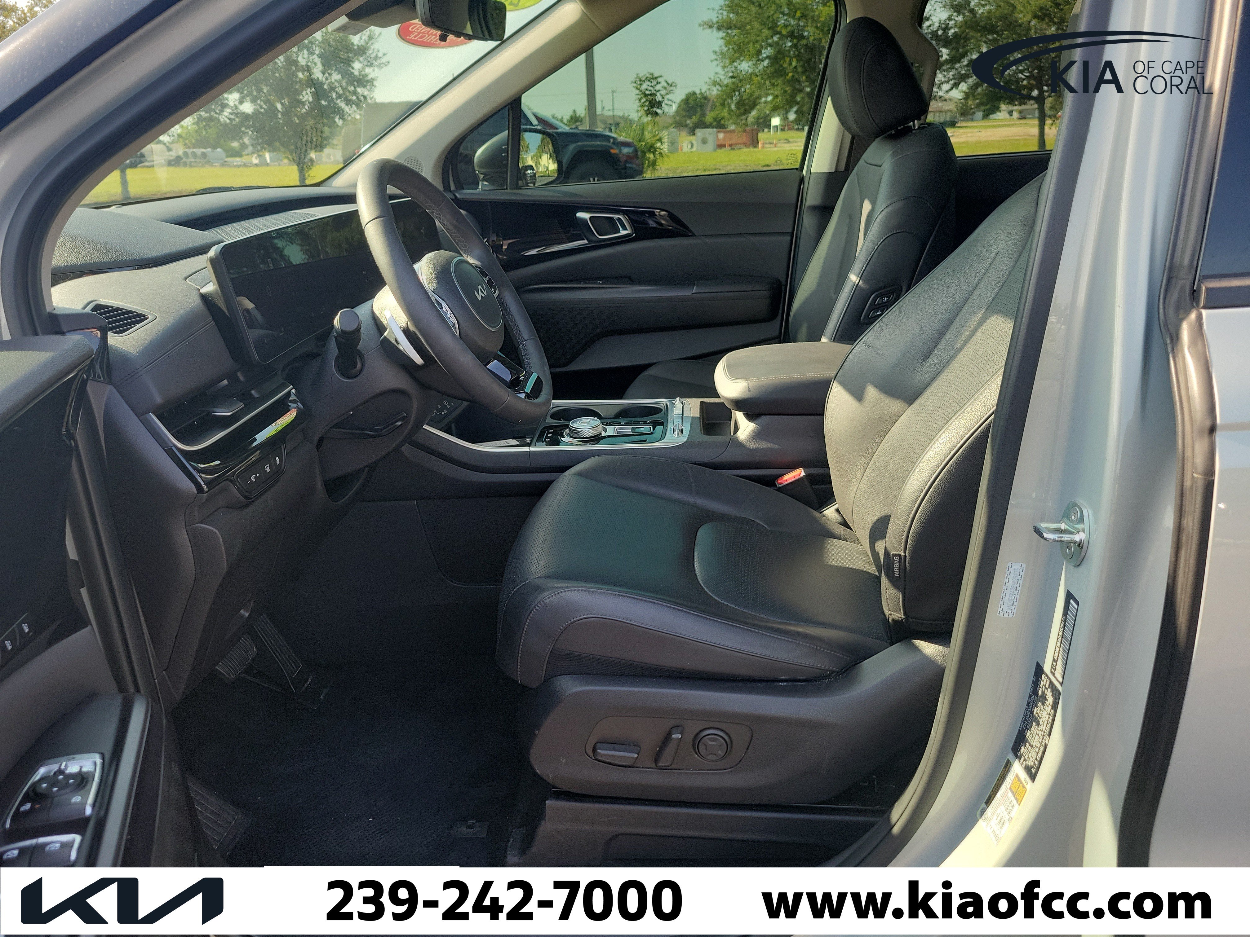 Certified 2025 Kia Carnival SX Prestige FWD image 24