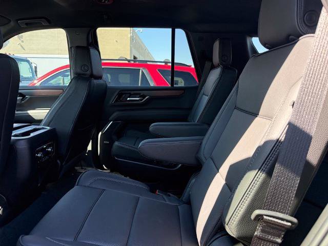 Used 2026 GMC Yukon Denali AWD/4WD image 7