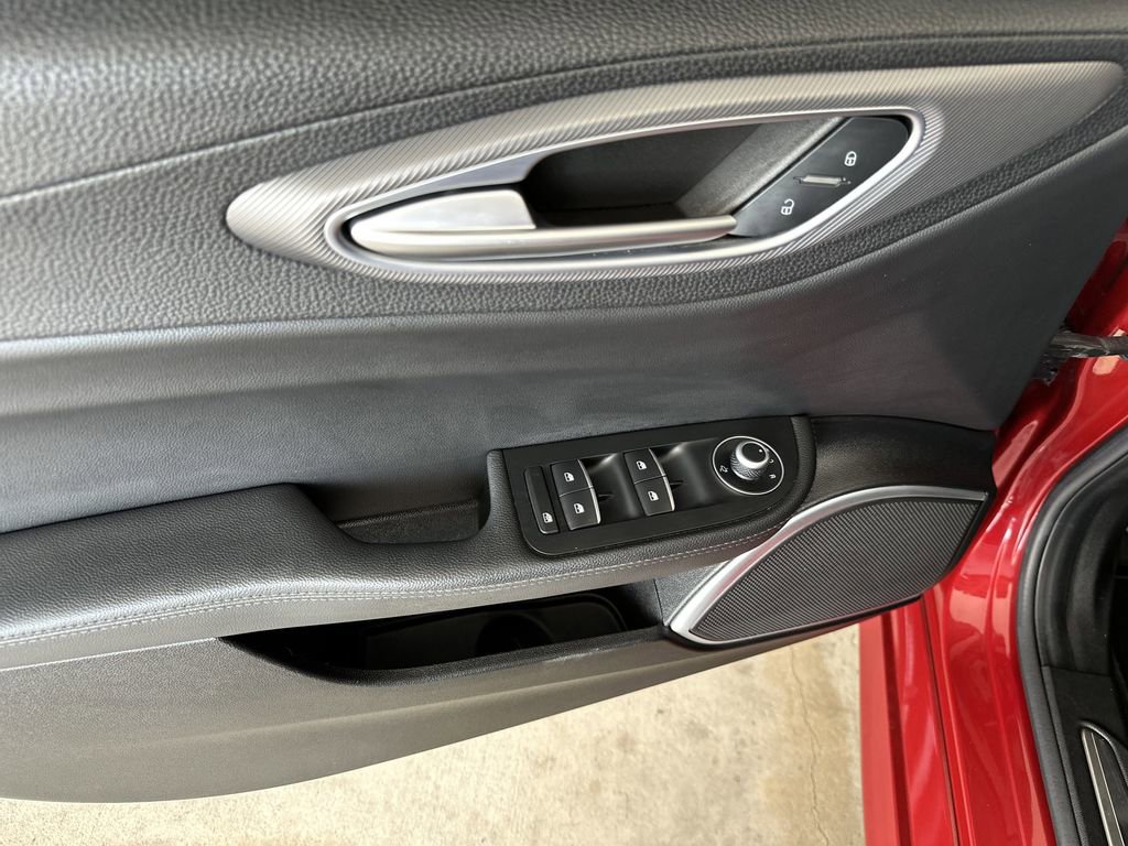 Used 2019 Alfa Romeo Giulia Ti Sport w/ Quick Order Package 22U Sport RWD image 11