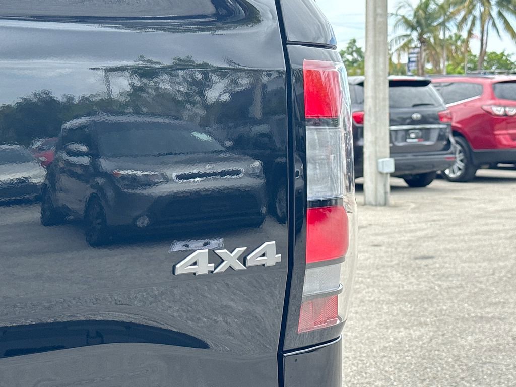 New 2025 Nissan Frontier SV w/ SV Convenience Package image 35