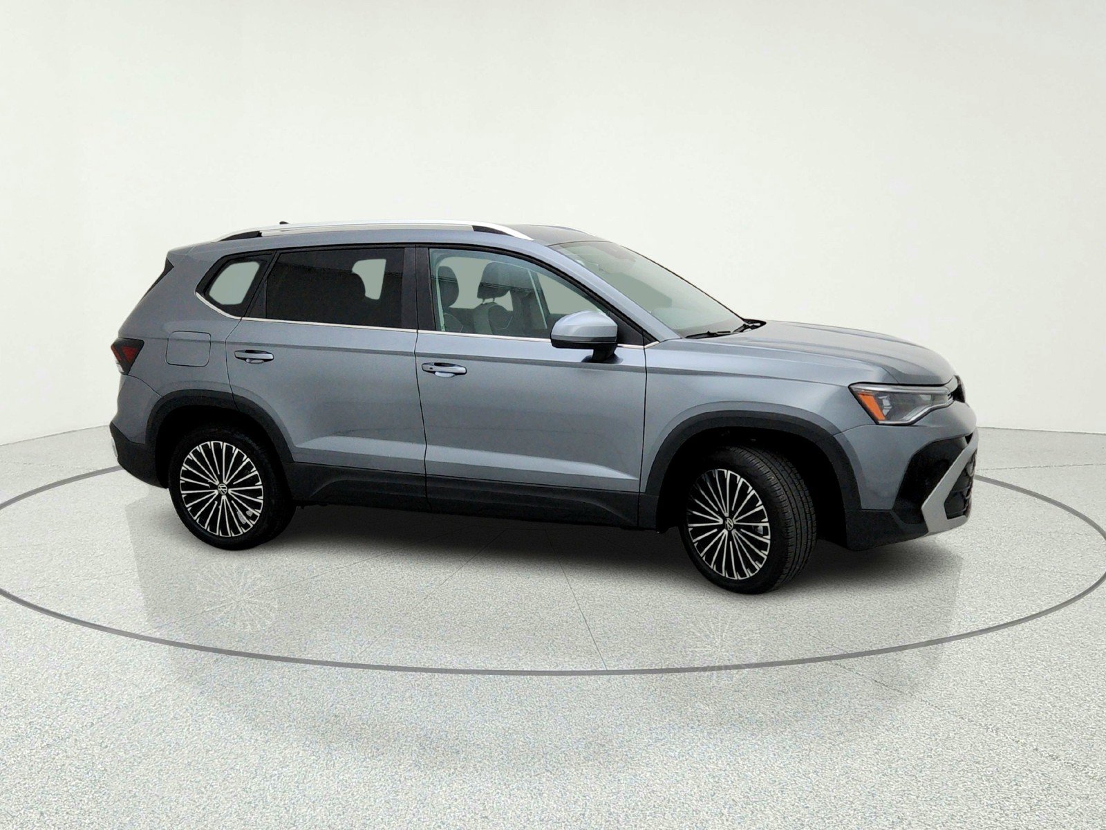 Used 2025 Volkswagen Taos SE FWD image 6