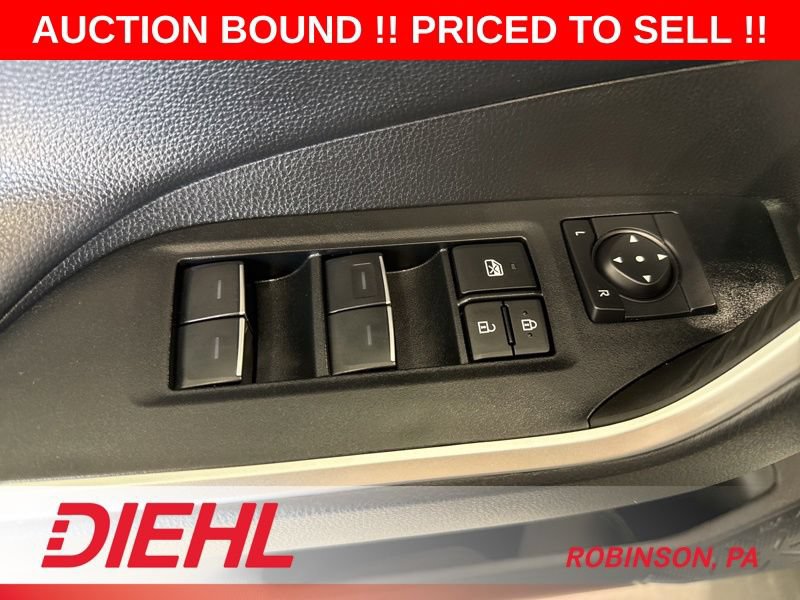 Used 2025 Toyota RAV4 Limited AWD/4WD image 23