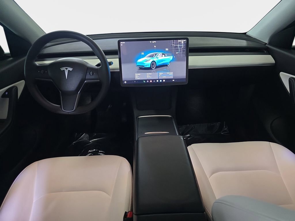 Used 2022 Tesla Model Y Long Range image 12