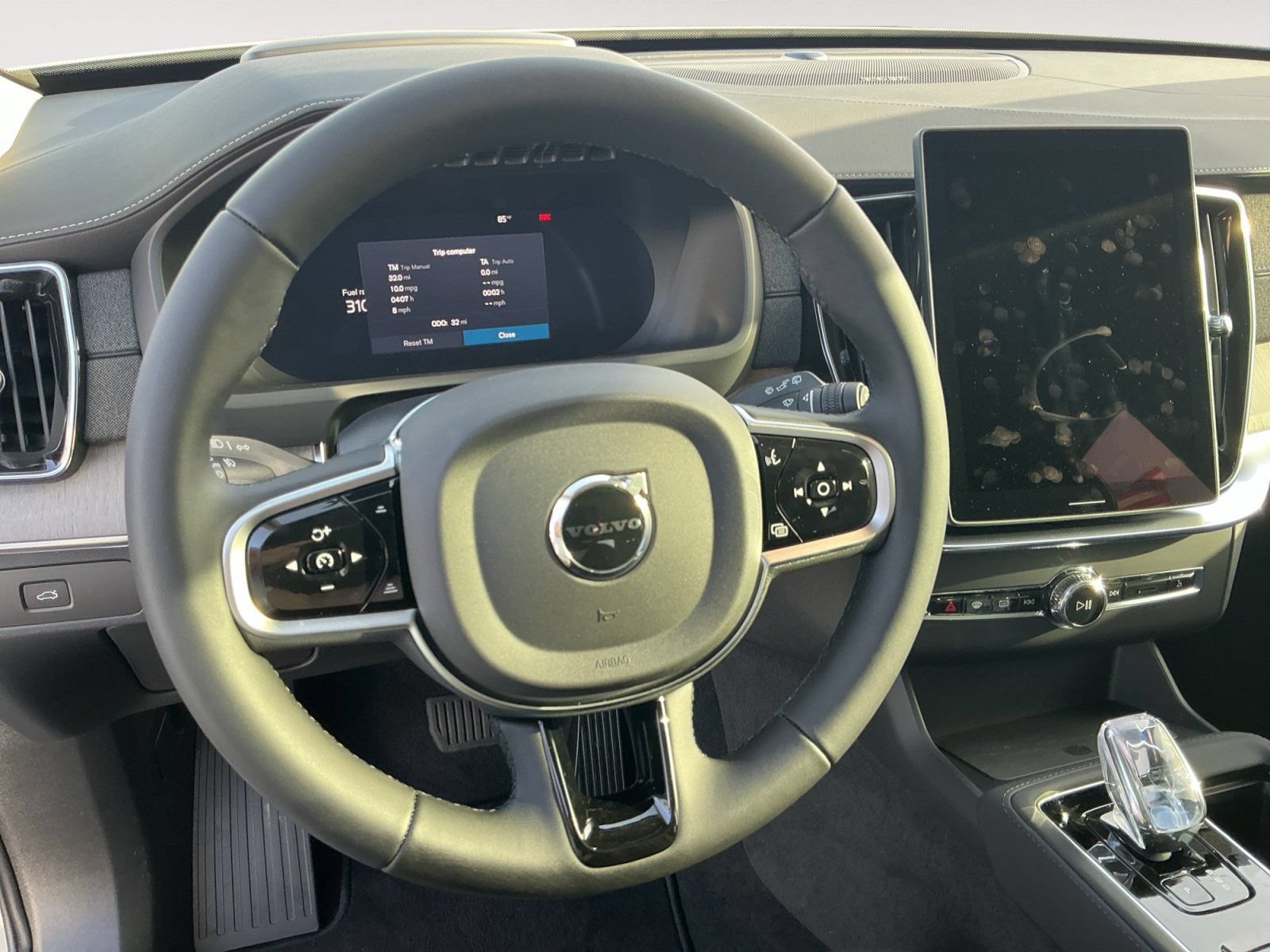 New 2026 Volvo XC90 B6 Ultra w/ Protection Package AWD/4WD image 12
