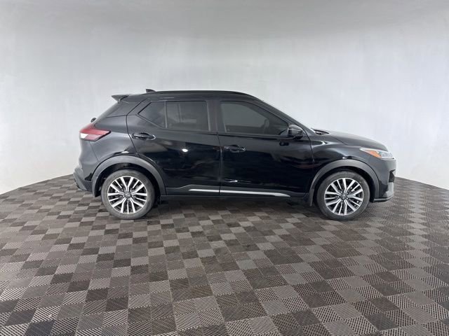 Used 2024 Nissan Kicks SR w/ SR Premium Package image 5