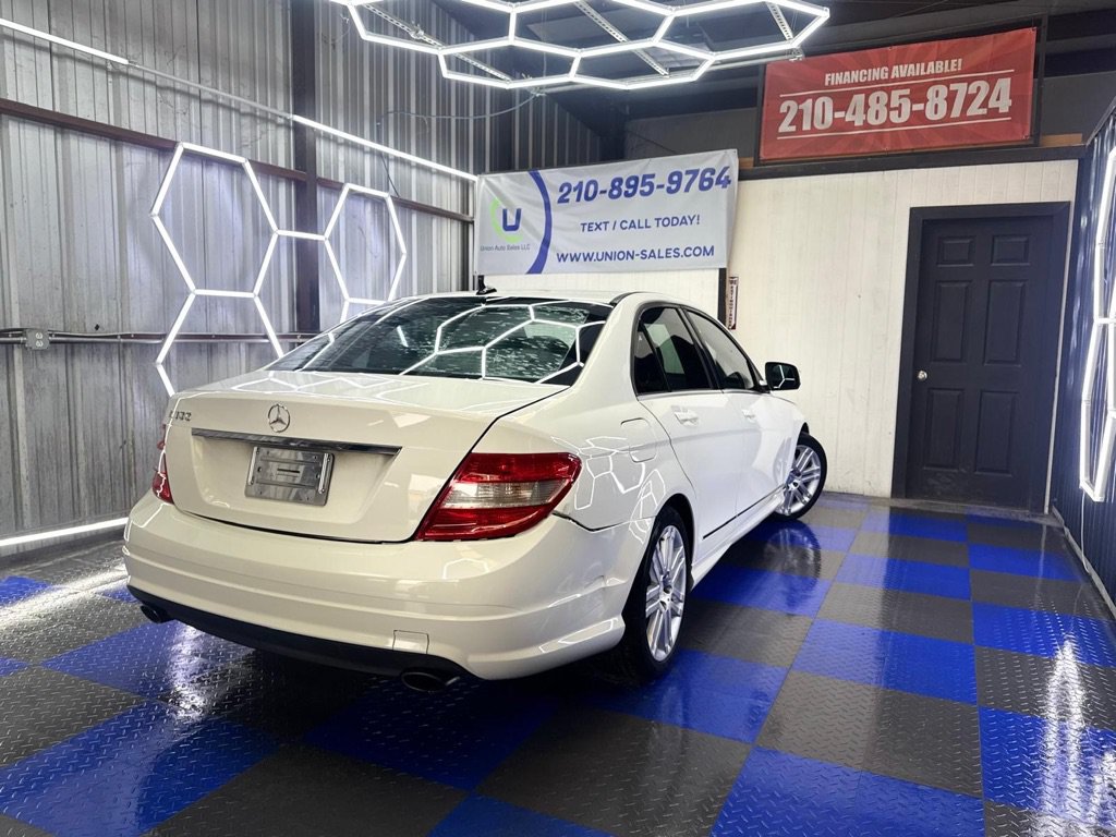 Used 2009 Mercedes-Benz C 300 Sedan image 21