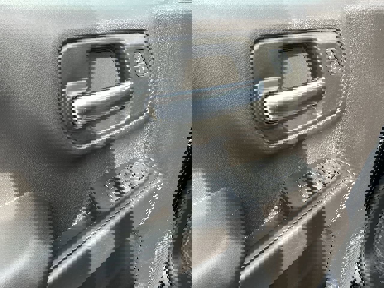 Used 2024 Chevrolet Silverado 1500 Custom Trail Boss w/ LPO, Dark Essentials Package image 21