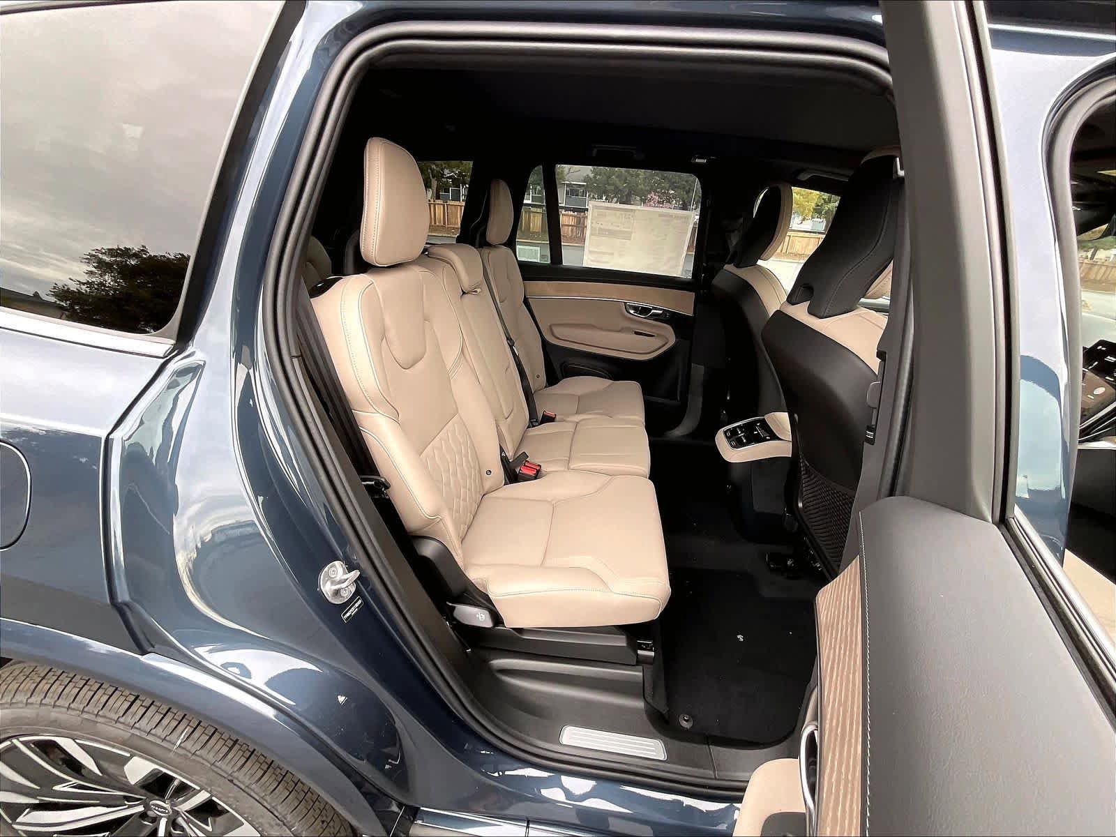 New 2026 Volvo XC90 B6 Plus w/ Protection Package Premier AWD/4WD image 27