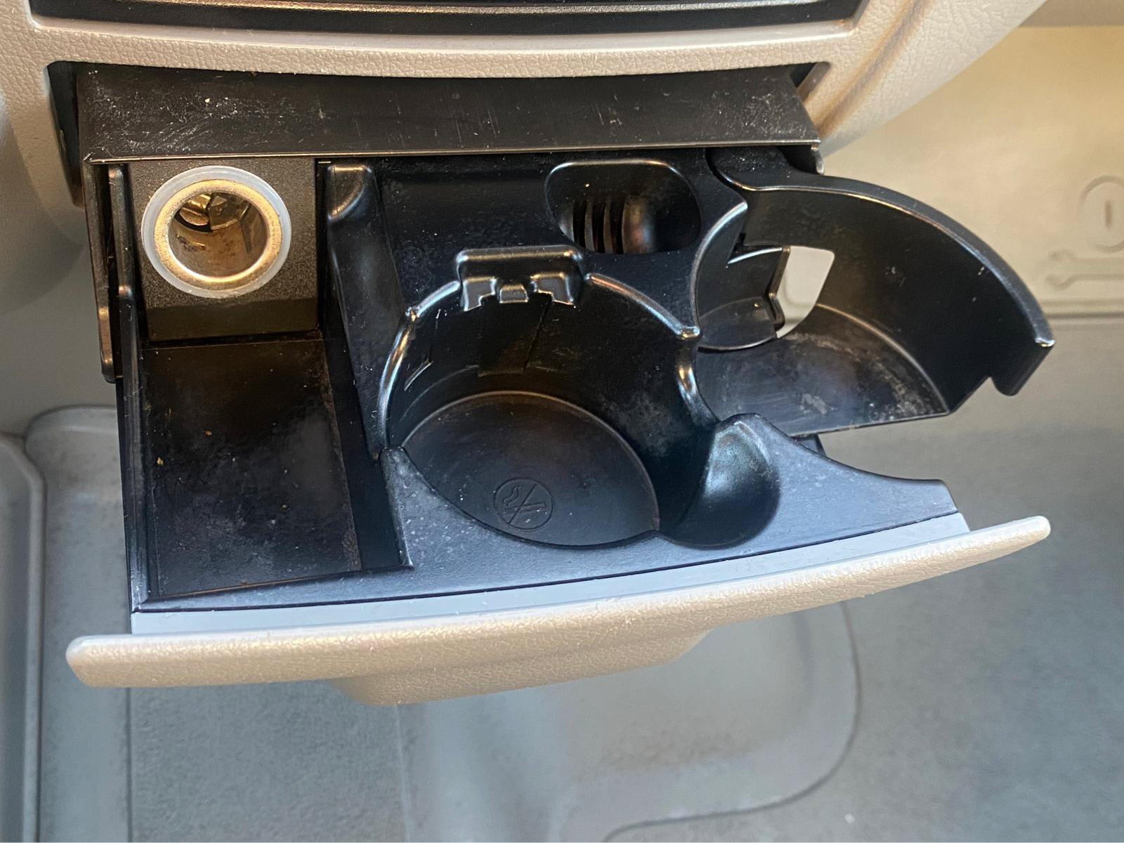 Used 2015 Freightliner Sprinter 2500 RWD image 28