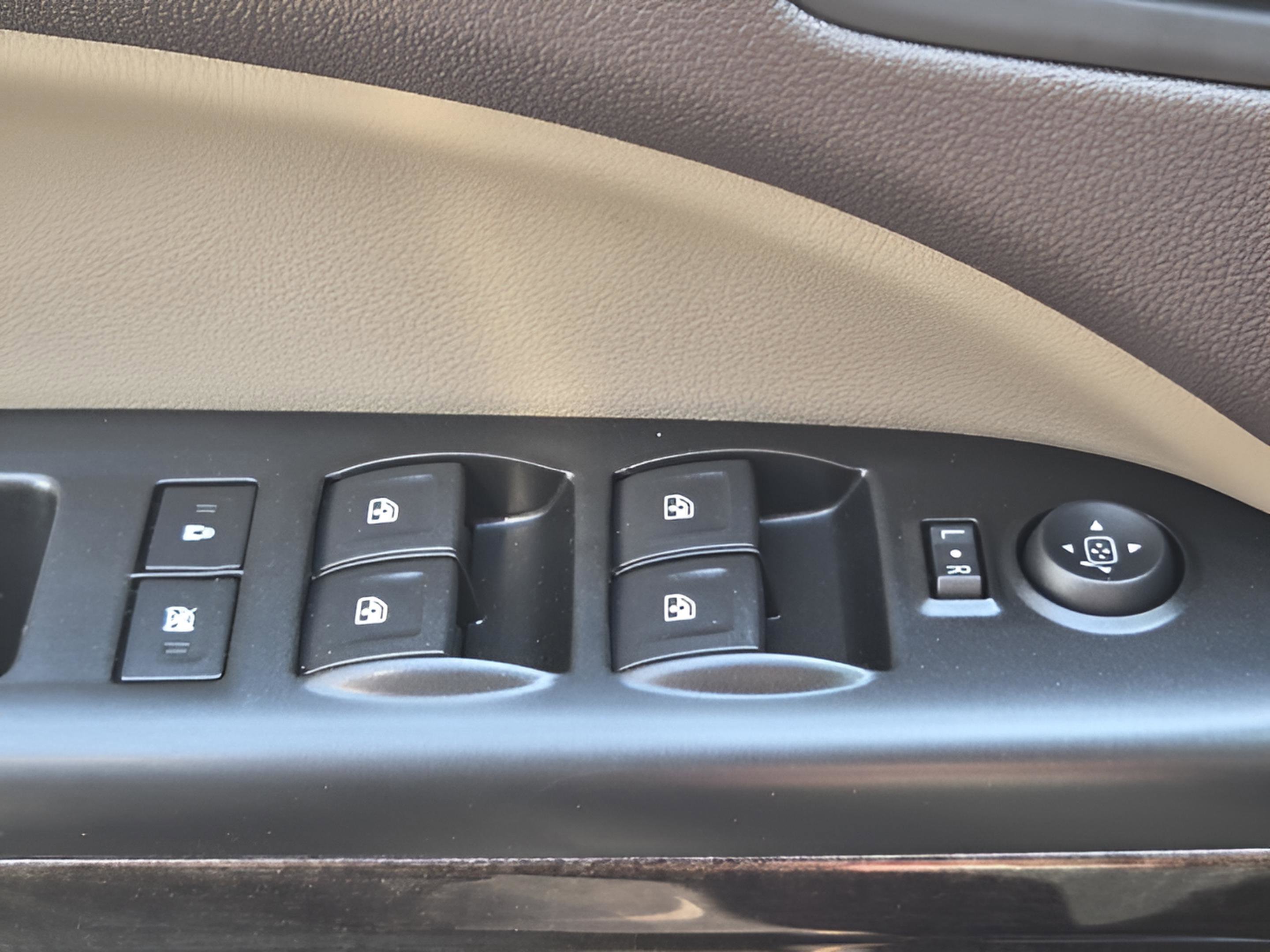 Used 2016 GMC Canyon SLT w/ Driver Alert Package image 26