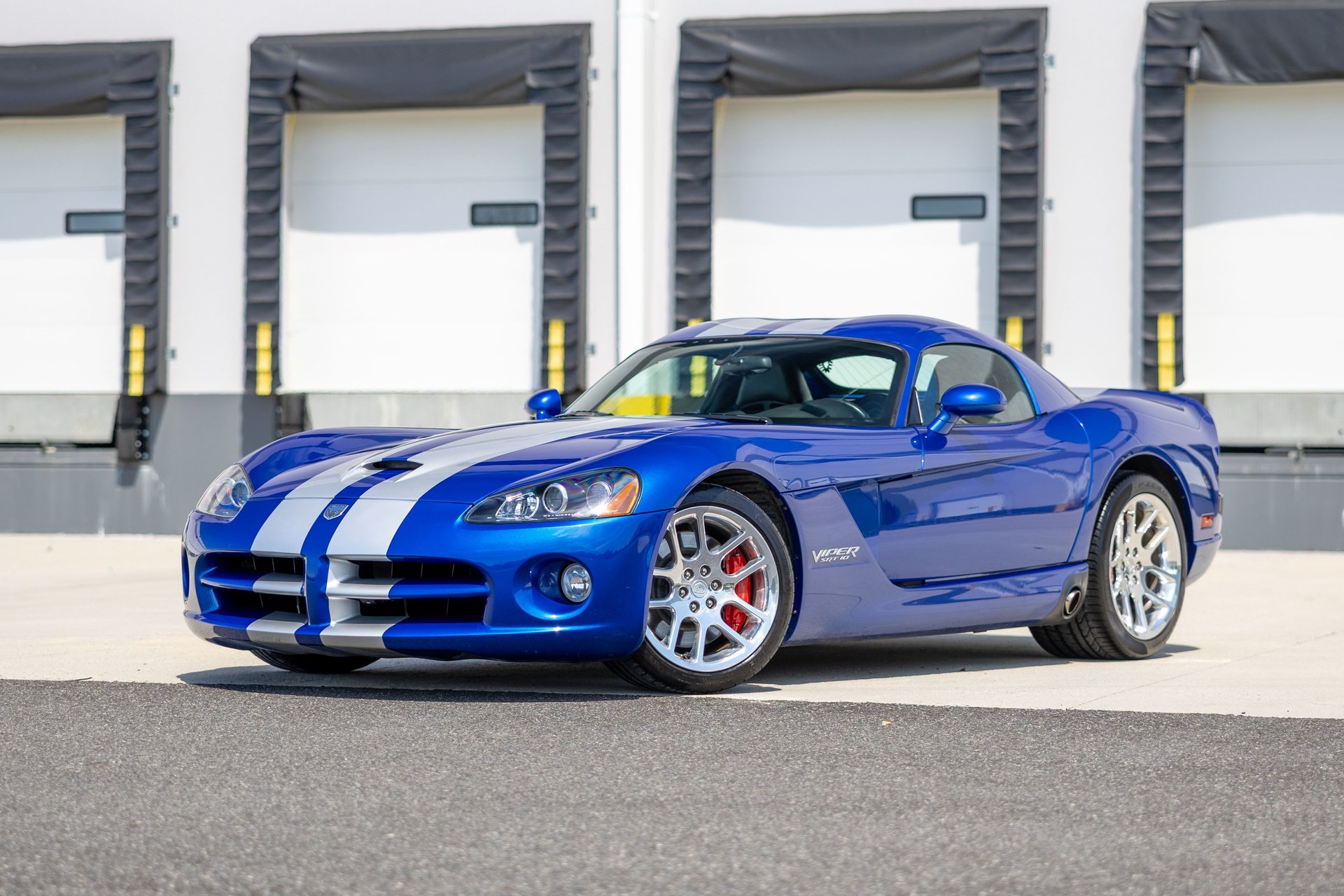 Used 2006 Dodge Viper SRT-10 RWD image 3