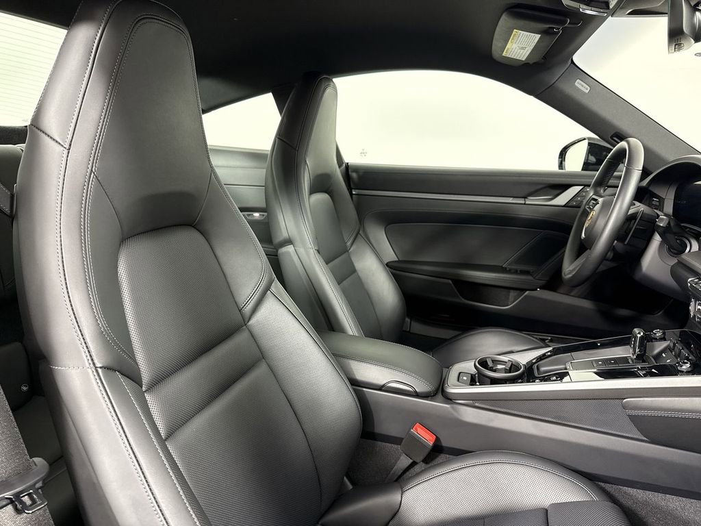 Certified 2025 Porsche 911 Carrera image 24