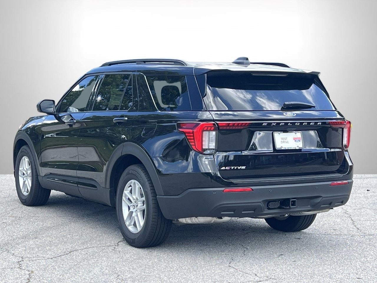 New 2026 Ford Explorer Active RWD image 22