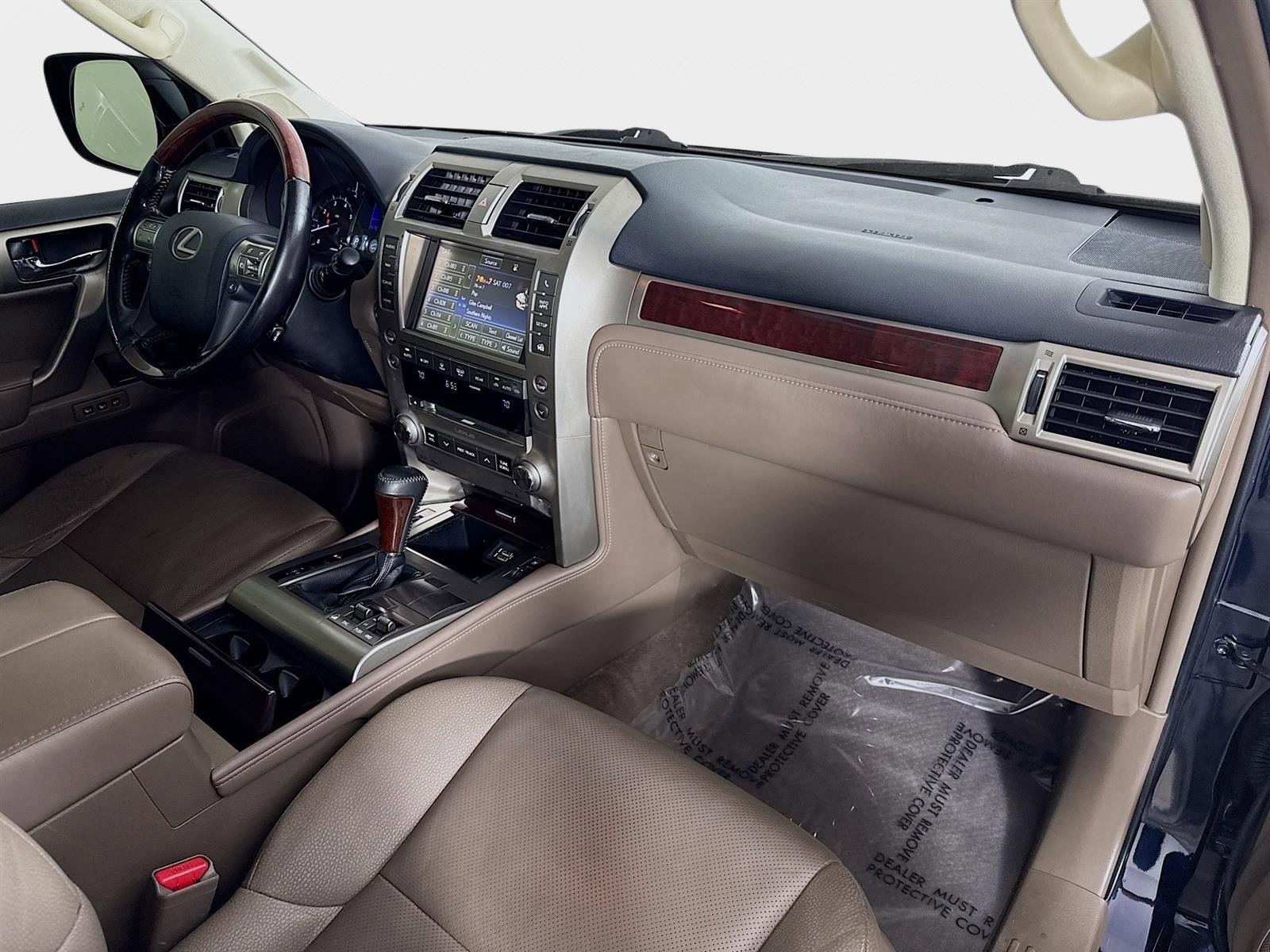 Used 2017 Lexus GX 460 Premium w/ Premium Package image 29
