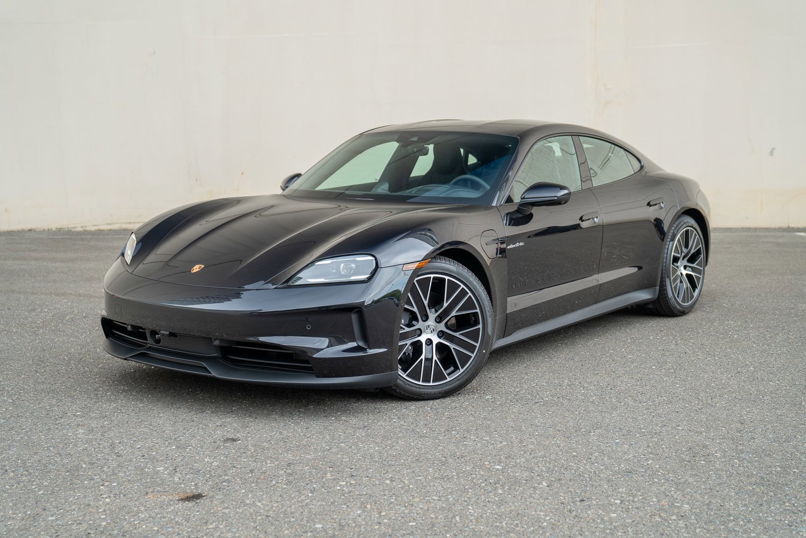 Certified 2025 Porsche Taycan AWD/4WD image 1