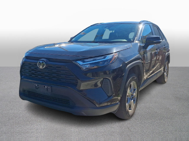 Used 2025 Toyota RAV4 XLE AWD/4WD image 1