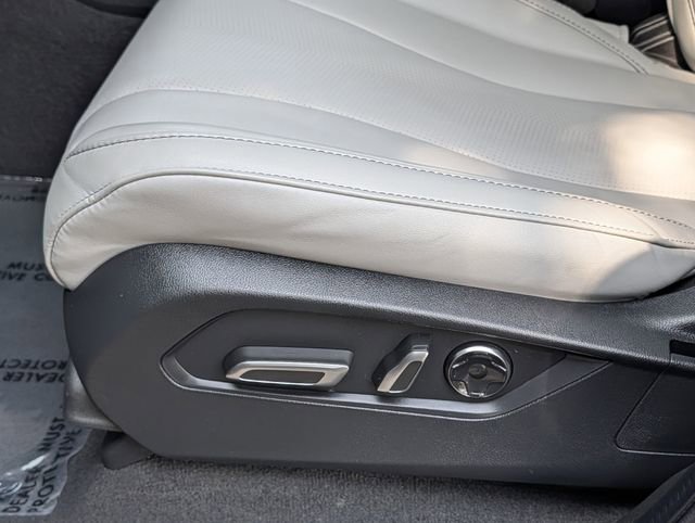 Used 2025 Acura MDX w/ Technology Package image 27