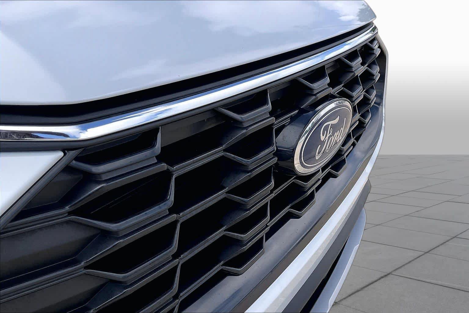 Used 2025 Ford Escape ST-Line FWD image 30