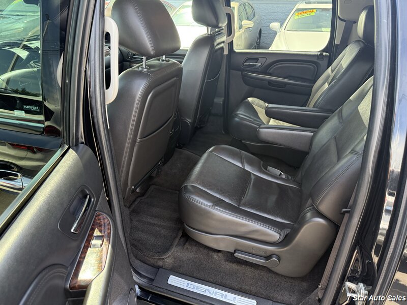 Used 2014 GMC Yukon XL Denali AWD/4WD image 22