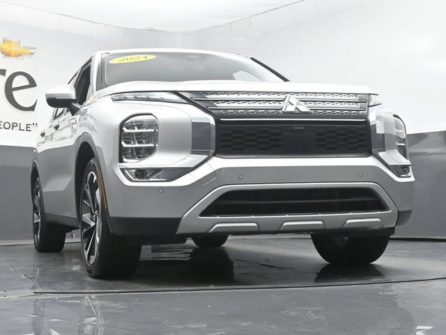 Used 2024 Mitsubishi Outlander SE FWD image 3
