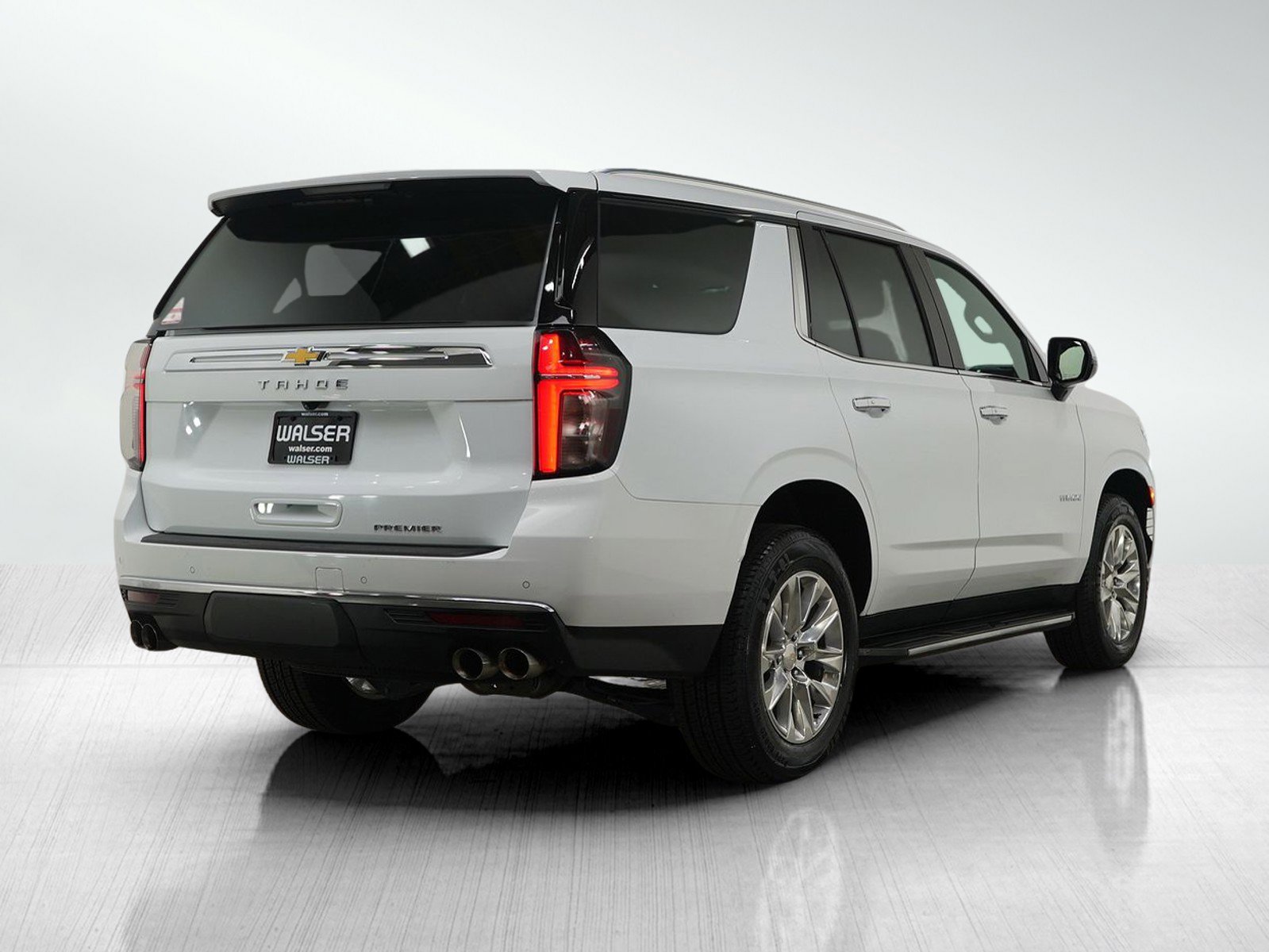 Used 2024 Chevrolet Tahoe Premier AWD/4WD image 6