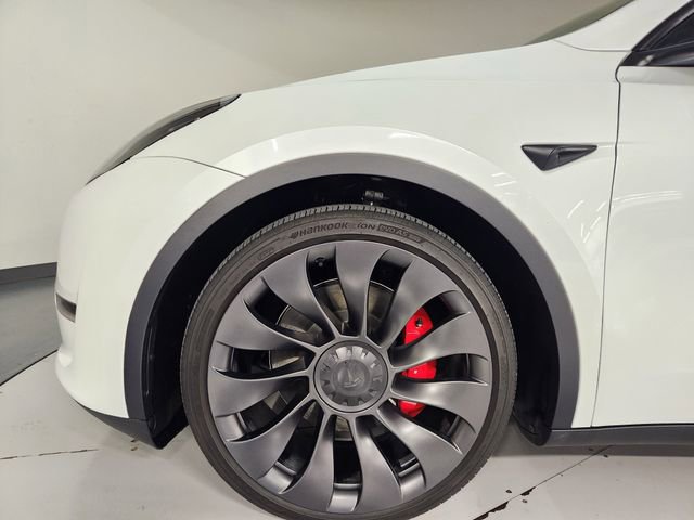 Used 2024 Tesla Model Y Performance image 11