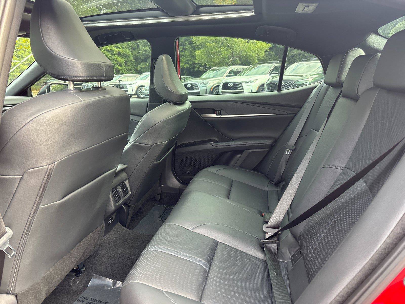 Used 2025 Toyota Camry XSE FWD image 32