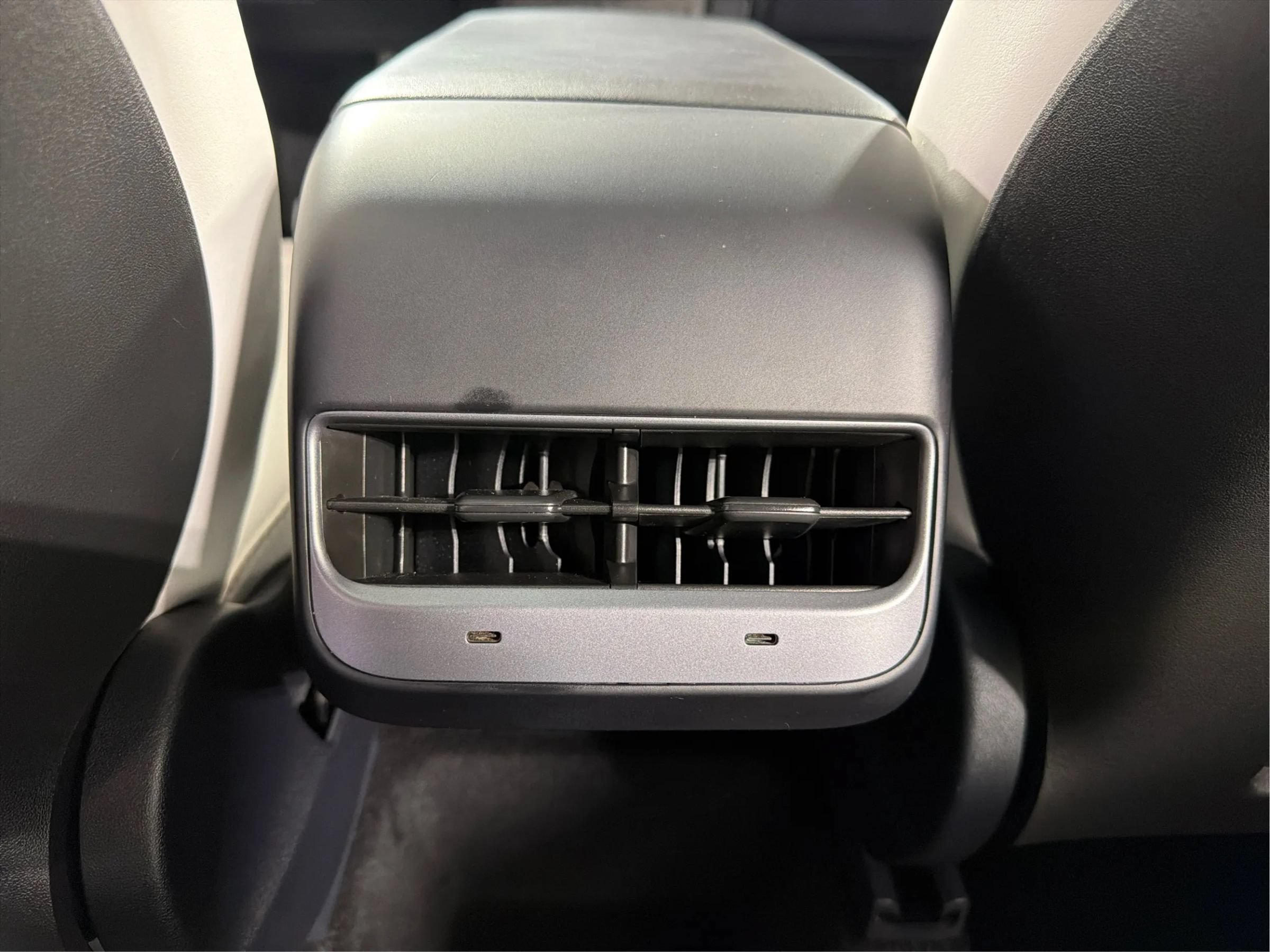 Used 2024 Tesla Model Y Performance AWD/4WD image 36
